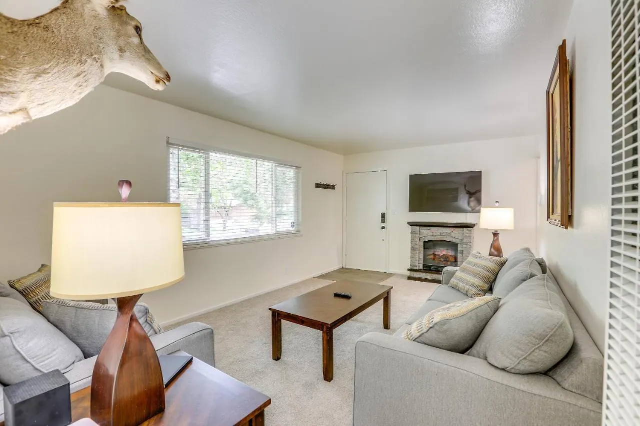 Pet-Friendly South Lake Tahoe Home 2 Mi To Lake 0*,  USA