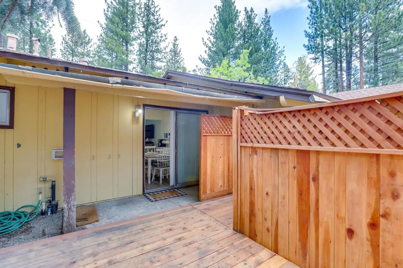 Pet-Friendly South Lake Tahoe Home 2 Mi To Lake
