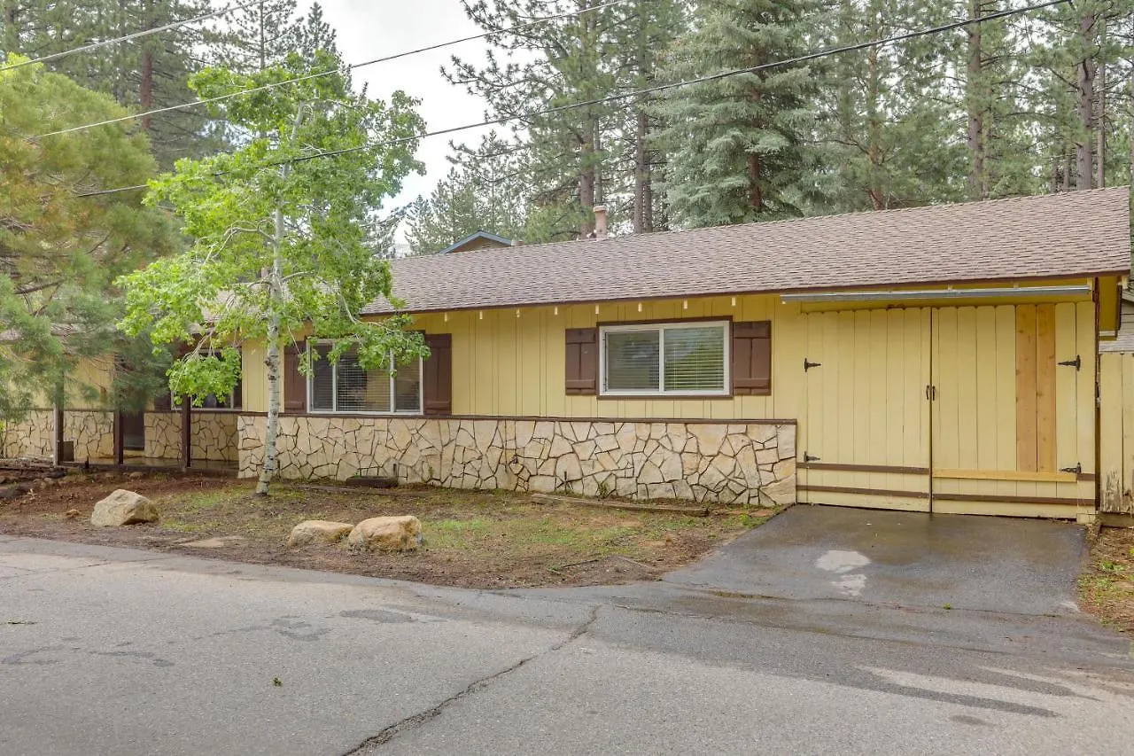 Pet-Friendly South Lake Tahoe Home 2 Mi To Lake