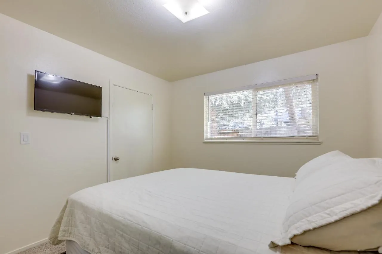 Pet-Friendly South Lake Tahoe Home 2 Mi To Lake Nyaraló